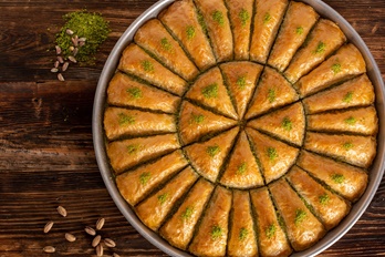 Zenka-Fıstıklı-havuç-dilimi-tepsi-2